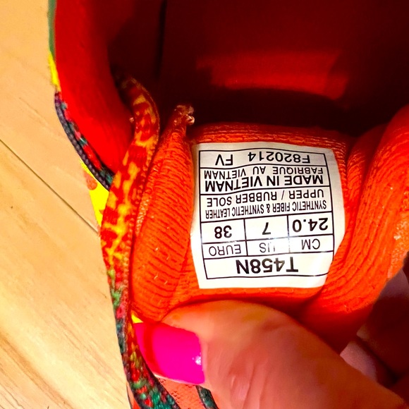 Like new - Picture 3 of 3